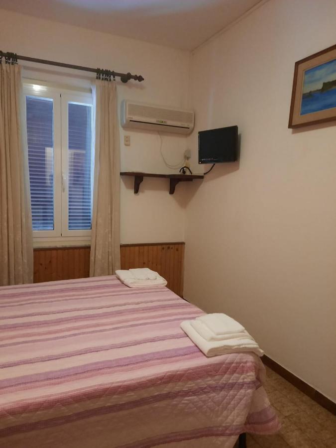 Hotel Villa Claudio Marina di Massa Buitenkant foto