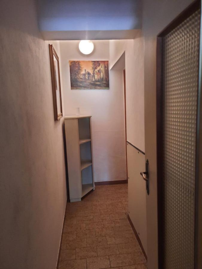 Hotel Villa Claudio Marina di Massa Buitenkant foto